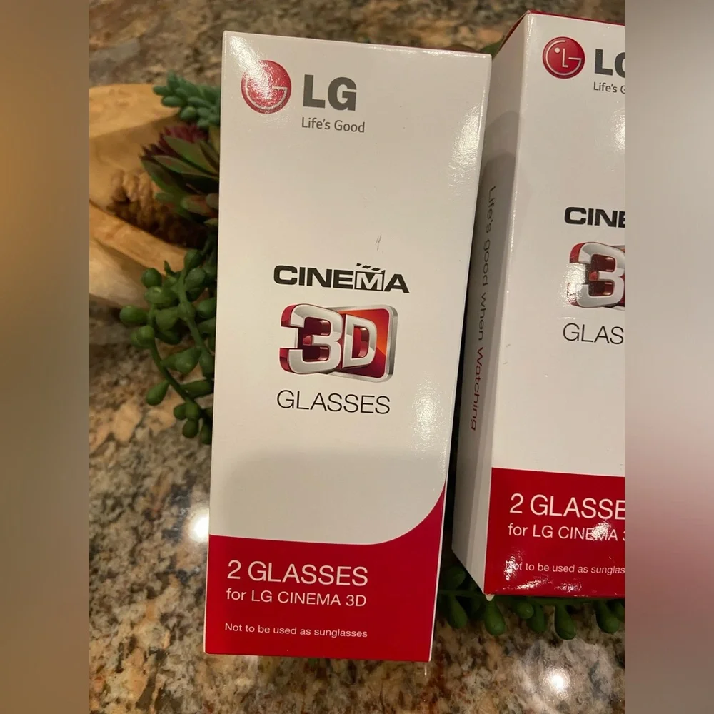 LG 3D GLASSES. 6 Pair, New in box
